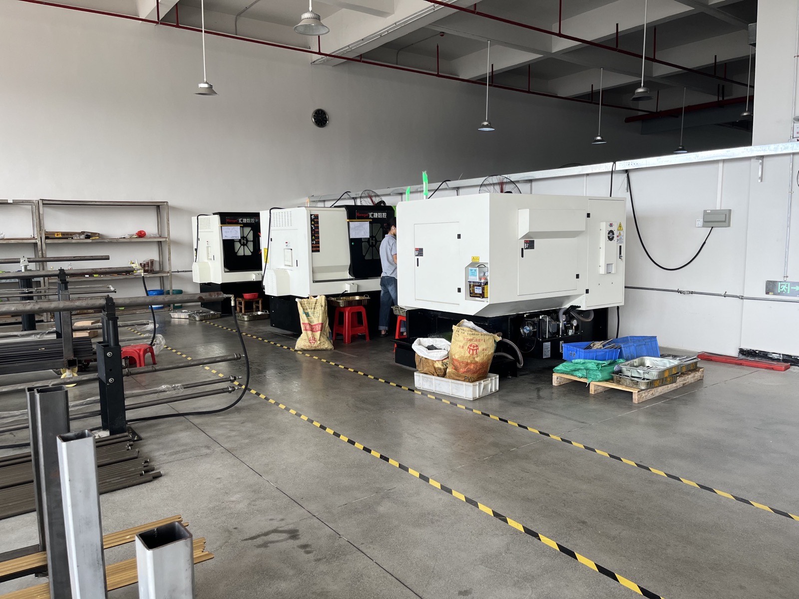 CNC 加工区